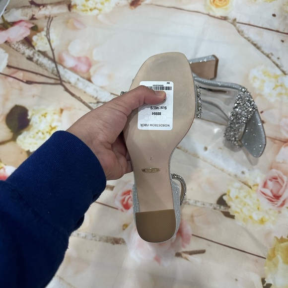 Badgley Mischka Wedding Shoes Size 7 - Picture 6 of 7